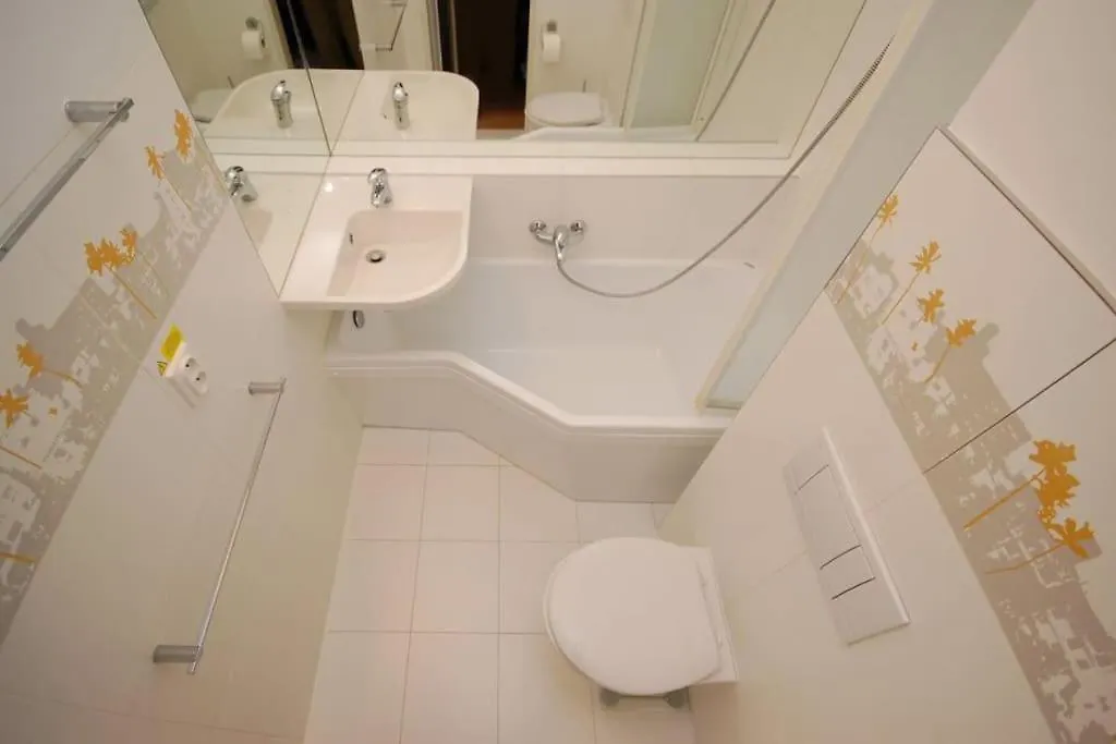 Cozy Apartment Fully Equipped Praga 0*,